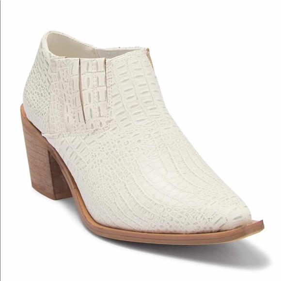 Seven7 Shoes - Seven7 Casanova Croc Embossed Ankle Bootie 💗